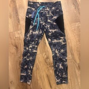 Lululemon Camouflage Print Leggings with Black Accents